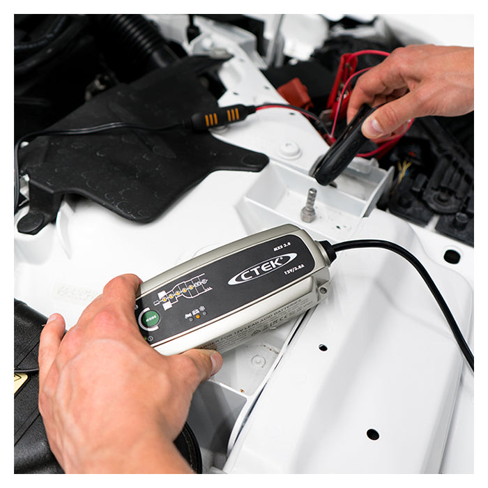 Ctek MXS 3.8 Power Kit (7)