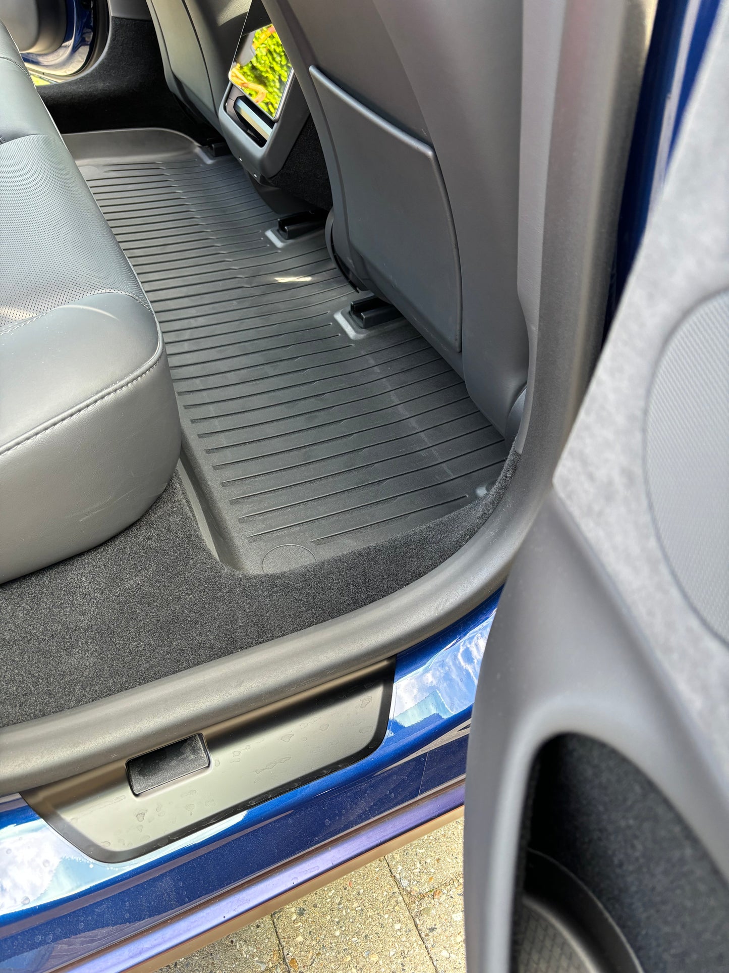 Allvädermattset till Tesla Model 3 Highland