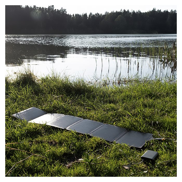 Aqiila SunBird P56 Hopfällbar Solcellsladdare 45W (8)