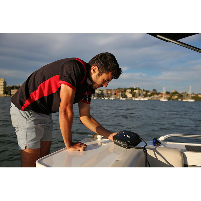 CTEK Marineladdare M15 12V Bly och LiFePo4 (2)