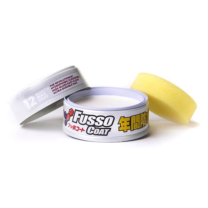 Soft99 Fusso Coat 12 Months Wax Light, öppen burk med svamp